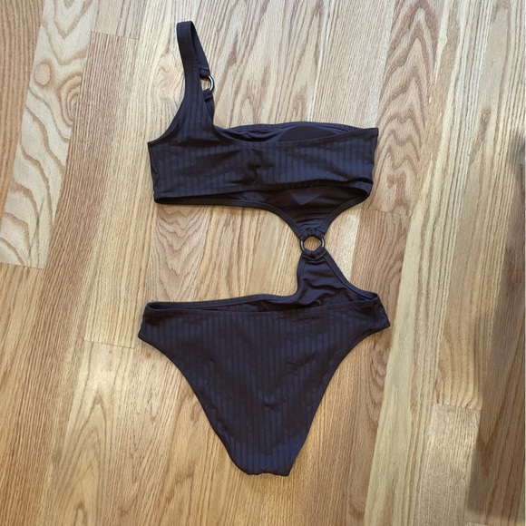 Aerie Wide Rib Cut Out One Shoulder Ring One Piece Swimsuit Size Large - Picture 2 of 5